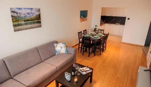 Two-Bedroom Deluxe Apartment