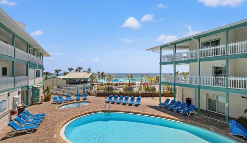 Studio with Pool View