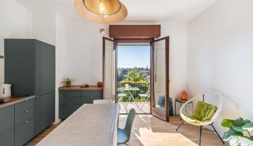 Superior One-Bedroom Apartment with Balcony
