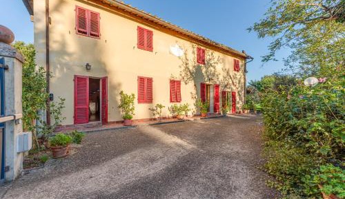 Villa with Garden View
