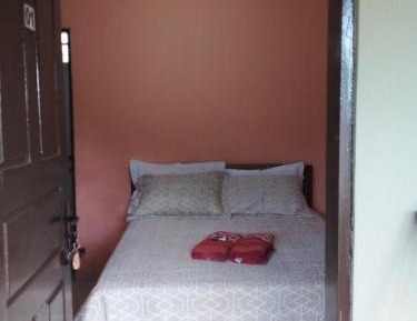 Deluxe Room (2 Adults + 1 Child)