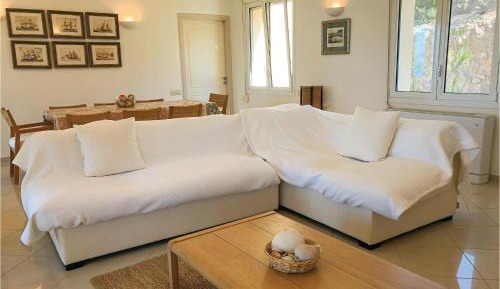 Six-Bedroom Holiday Home