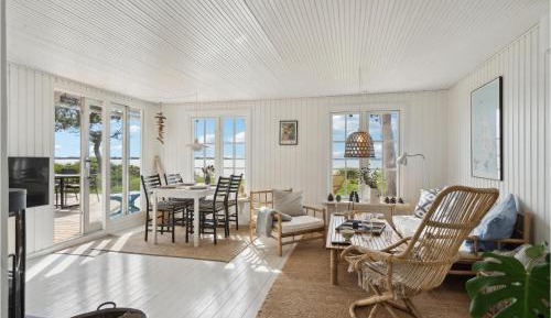 Three-Bedroom Holiday Home 