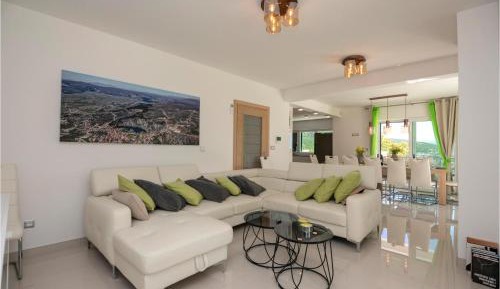 Five-Bedroom Holiday Home