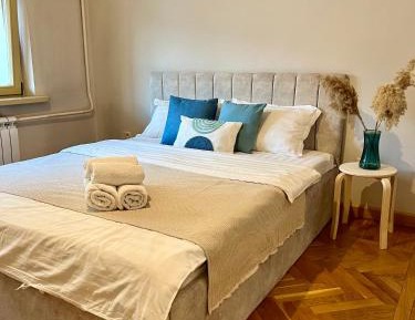 Three-Bedroom Apartment with Balcony