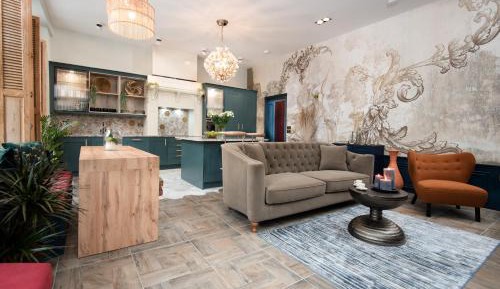 Three-Bedroom Premium Apartment with Balcony