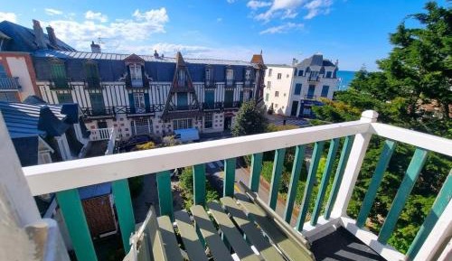 Studio Apartment with Sea View