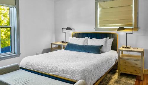 Queen Suite