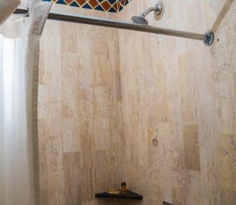 Deluxe Double Room (2 Adults + 1 Child)