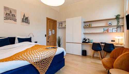 Deluxe Double Room with Shower