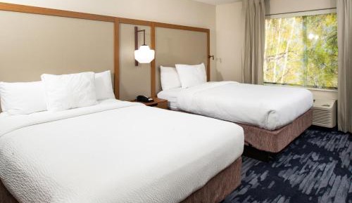 Queen Room with Two Queen Beds and Adapted Tub - Mobility and Hearing Accessible