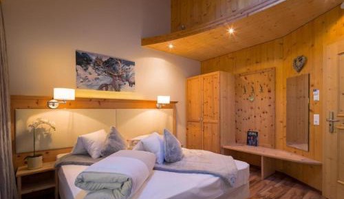 Suite with Mountain View