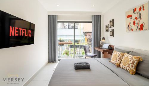Studio with Balcony