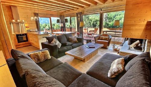 Apartment with Mountain View and Terrace