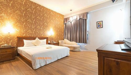 Queen Room
