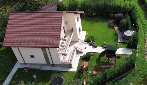 Four-Bedroom Holiday Home