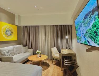 Deluxe King Studio