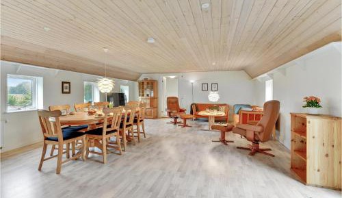 Six-Bedroom Holiday Home