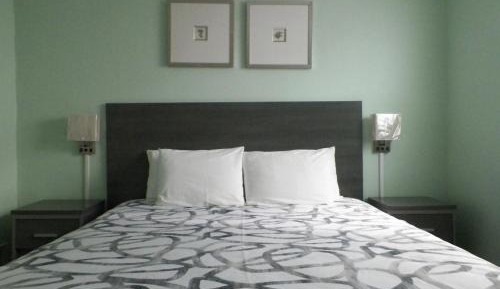 Luxury King Suite