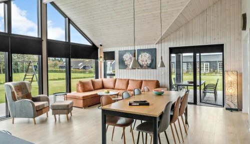 Four-Bedroom Holiday Home