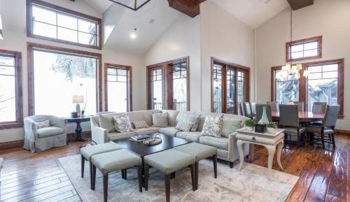 Five-Bedroom Apartment