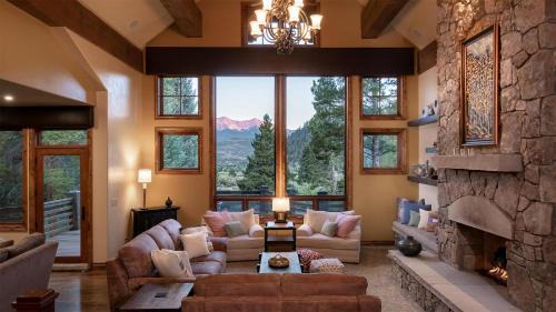 Five-Bedroom Holiday Home