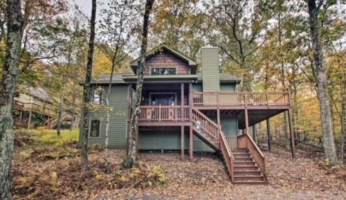 Three-Bedroom Holiday Home 