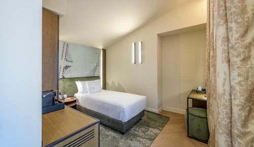 Small Single Room