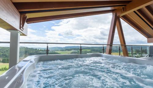 Penthouse Apartment with 5 bedrooms, sauna and jacuzzi