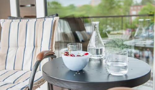 Superior One-Bedroom Apartment with Balcony