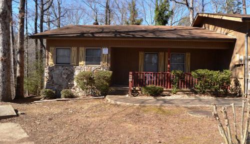 Three-Bedroom Townhouse
