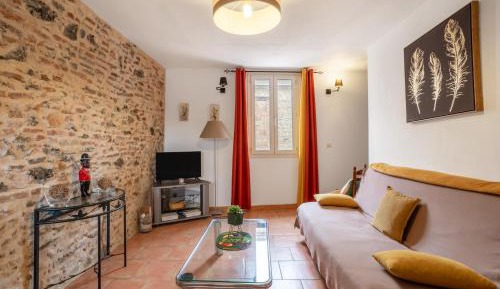 Superior One-Bedroom Apartment