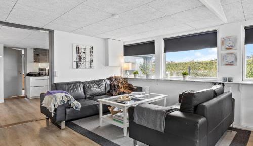 One-Bedroom Holiday Home