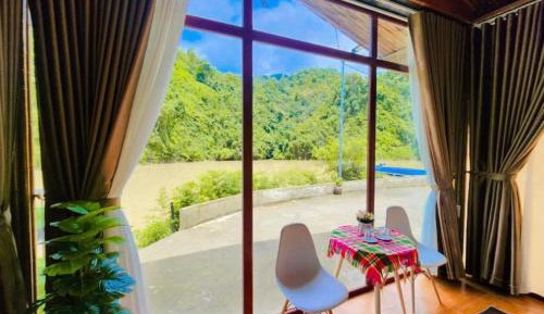 King Room with Mountain View