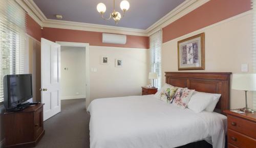Triple Room with Garden View