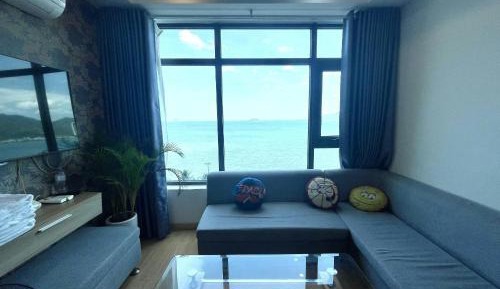 Two-Bedroom Apartment with Sea View