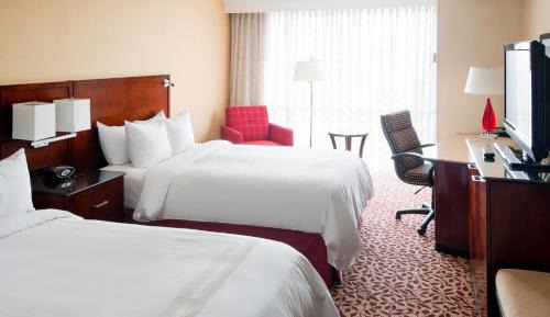 Double Room with Two Double Beds - Mobility Access/Non-Smoking