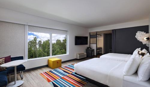 Aloft, Guest room, 2 Queen