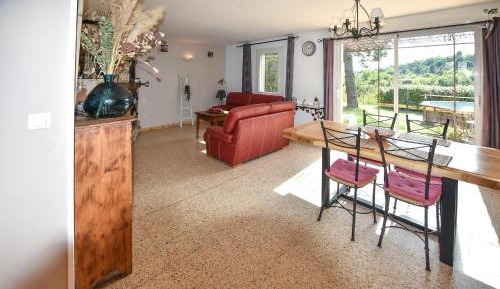 Three-Bedroom Holiday Home 