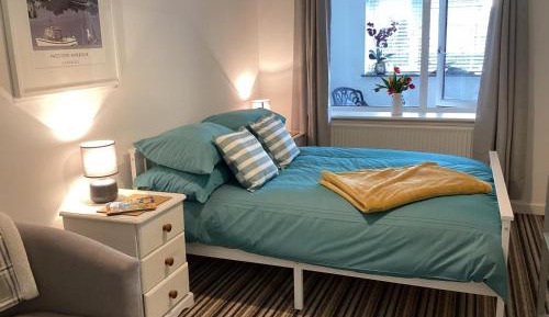 One-Bedroom Apartment - Sea Side