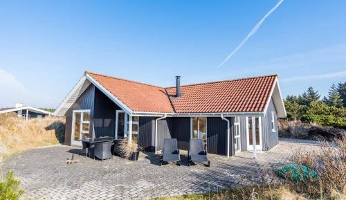 Three-Bedroom Vacation Home 