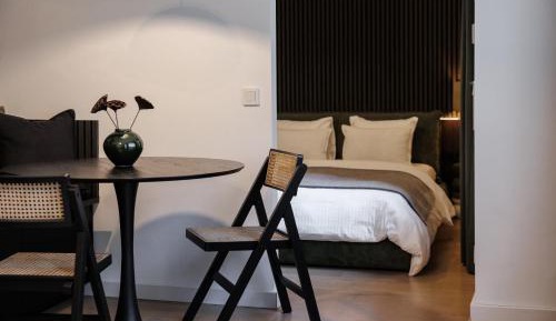 One-Bedroom Apartment with Terrace