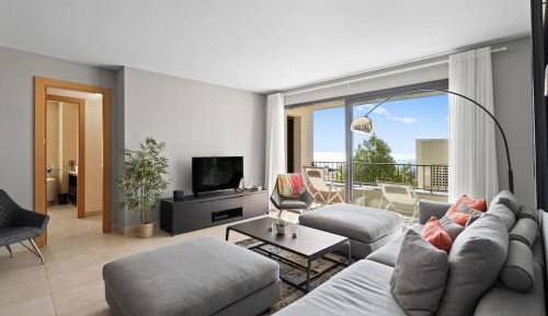 Two-Bedroom Apartment with Partial Ocean View