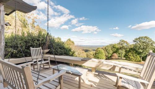 Five-Bedroom Holiday Home