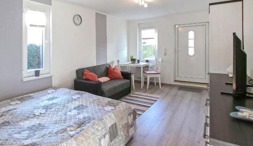 One-Bedroom Holiday Home