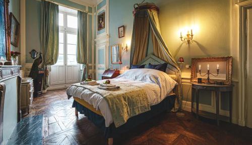 Two-Bedroom Deluxe Apartment