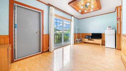Studio 2