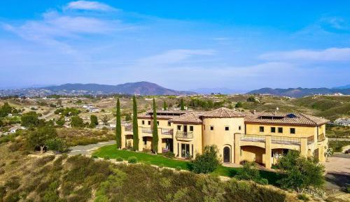 Five-Bedroom Villa