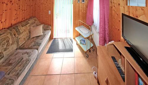 One-Bedroom Holiday Home