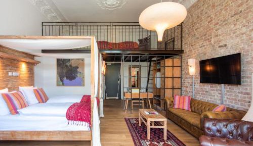 Lulus Suite